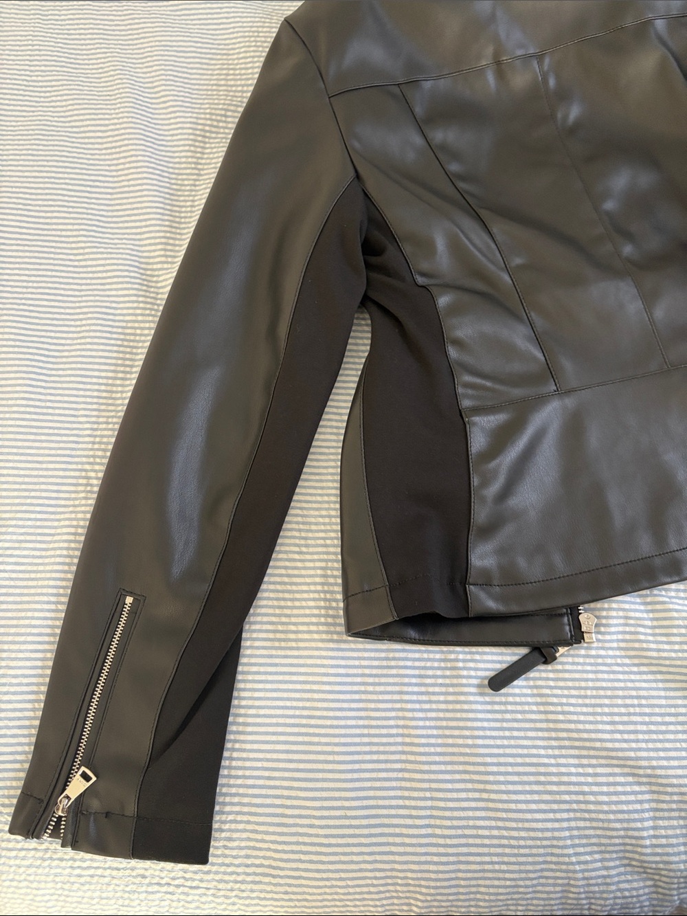 DKNY Black Faux Leather Jacket with Leopard Trim - Picture 4 of 6